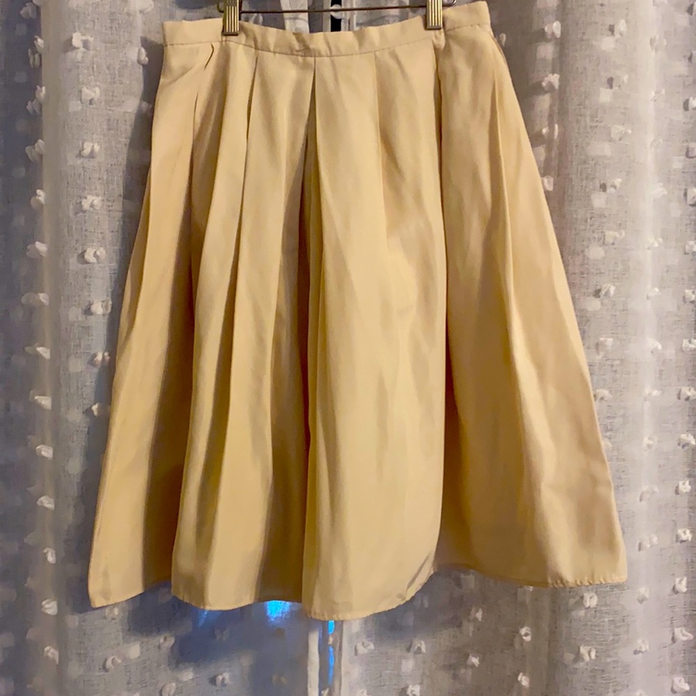 Lord & Taylor 424 Fifth collection pleaded skirt